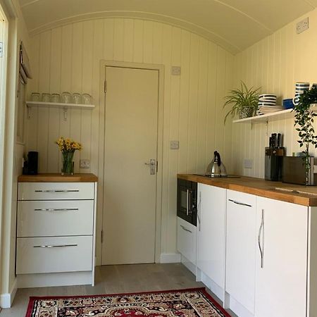 The City Hut Bath Eksteriør bilde